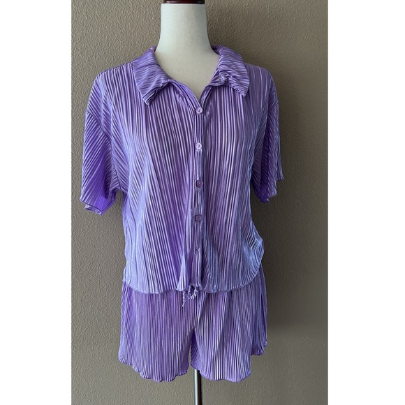 🆕Plisse top and short set in lavender - Picture 8 of 9